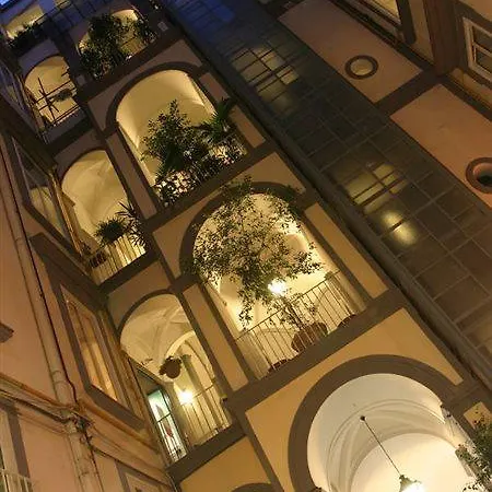 Chiaja De Charme Hotel 3*