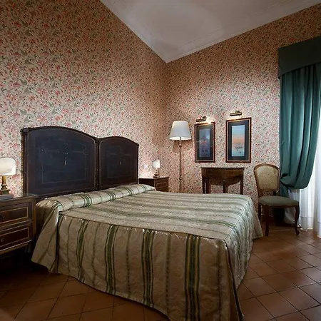 Chiaja De Charme Hotel Nápoles