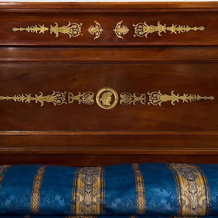 Chiaja De Charme Naples