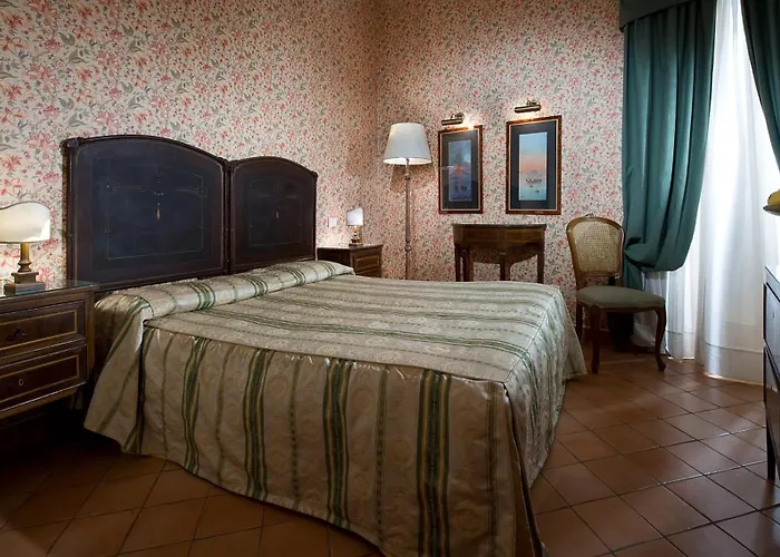 Chiaja De Charme 3* Νάπολη