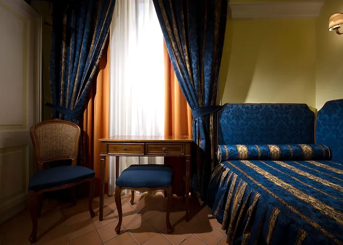 Ξενοδοχείο Chiaja De Charme 3*