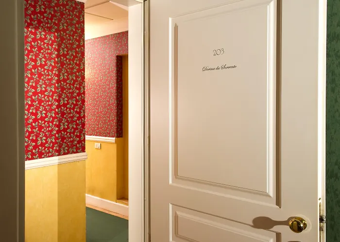 Chiaja De Charme Otel 3*