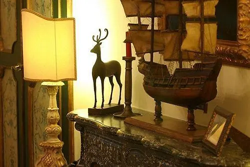 Ξενοδοχείο Chiaja De Charme 3*