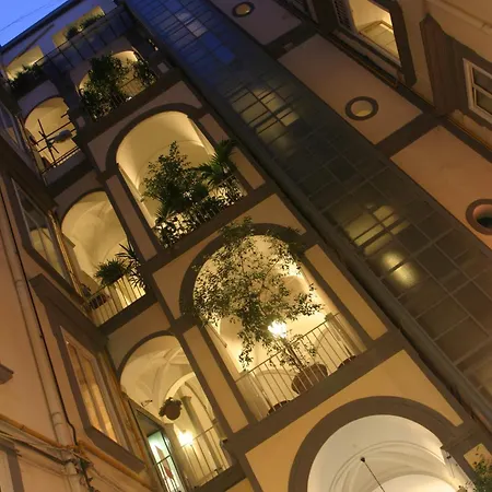 Hotel Chiaja De Charme Naples