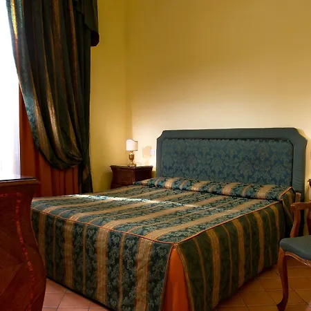 Hotel Chiaja De Charme Naples