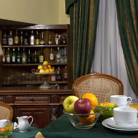 Hotel Chiaja De Charme Naples