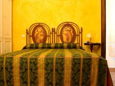 Chiaja De Charme Hotel 3*