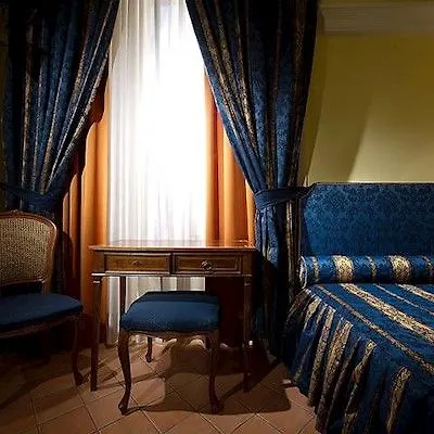 Chiaja De Charme Hotel 3*