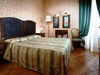 Chiaja De Charme 3* Napoli